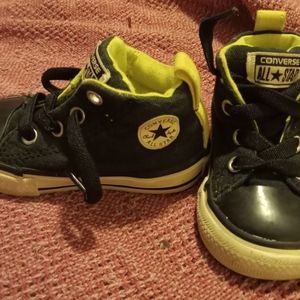Toddlers converse size 4
